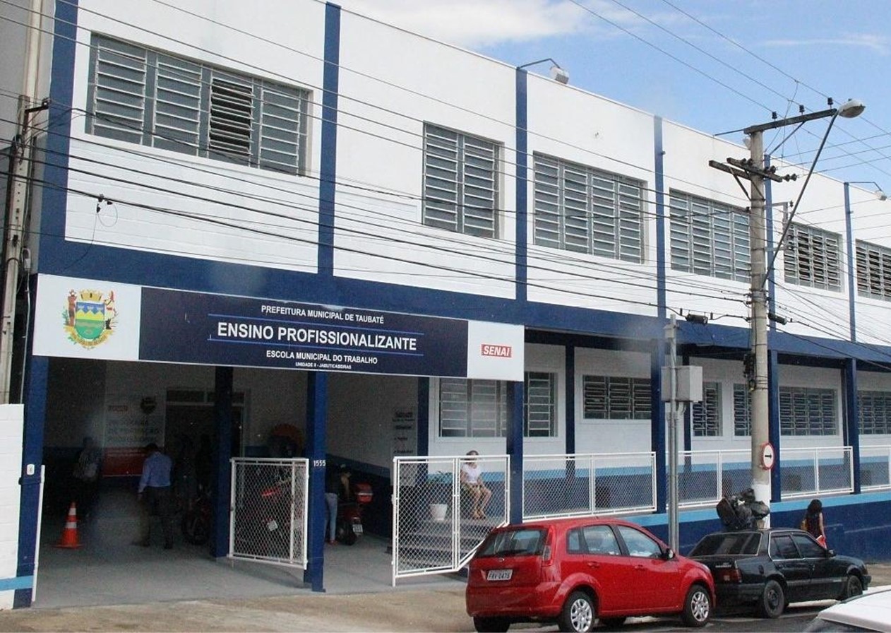 escola do trabalho taubate