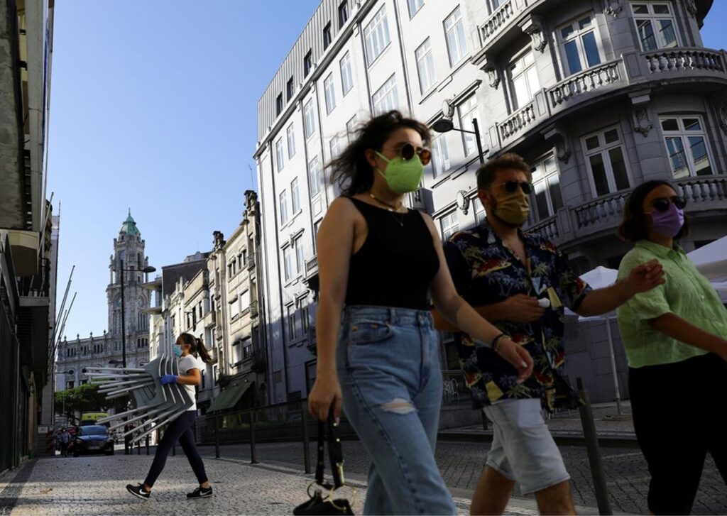 Portugal restabelece restrições contra covid-19 com alta de casos