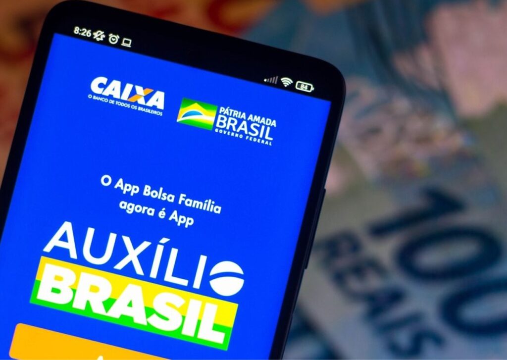 Decreto cria verbas para pagar Auxílio Brasil de R$ 400 em dezembro