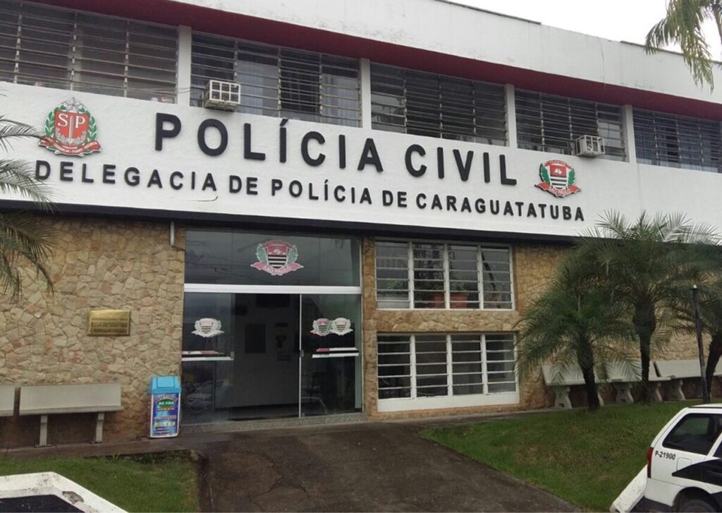 Policial é detido após dar cabeçada em adolescente em delegacia de Caraguatatuba