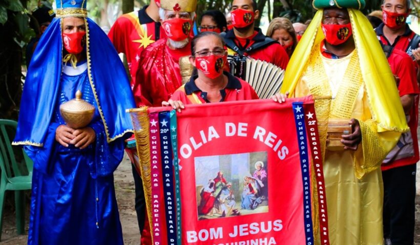 chegada das bandeiras folia de reis