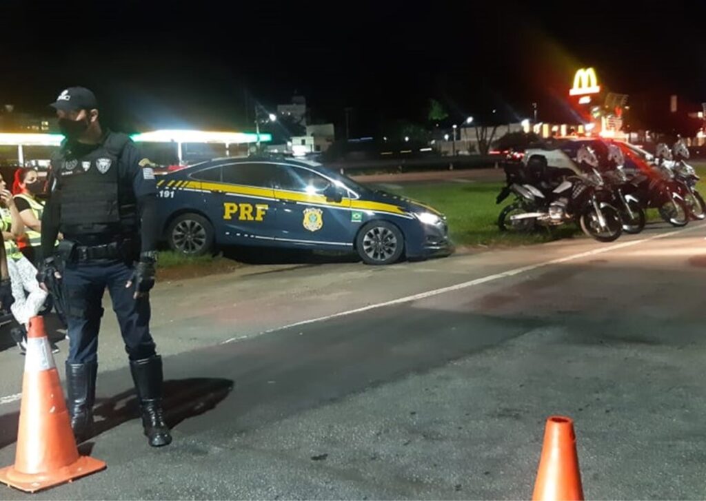 Blitz do São José Unida encerram festa e interditam adega