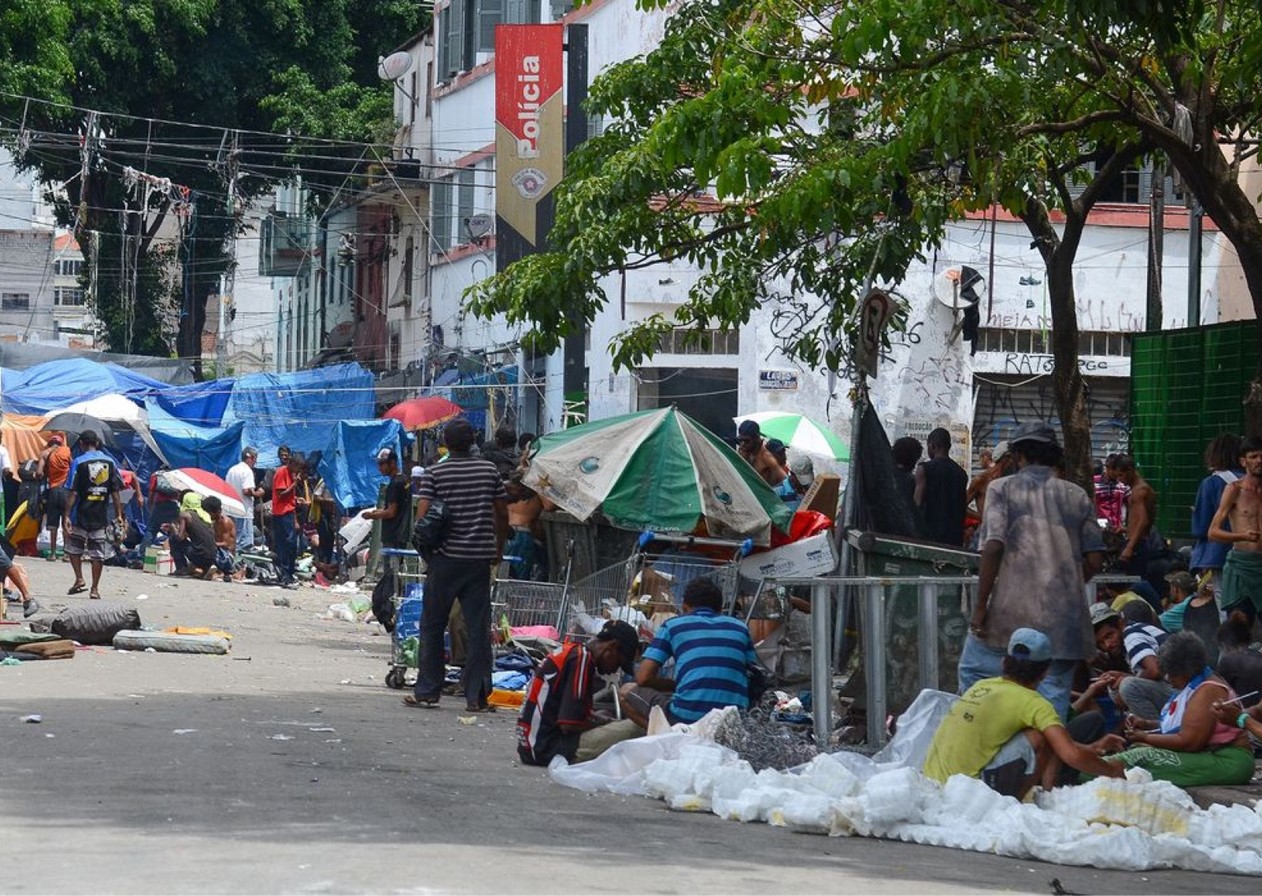 Prefeitura de SP internou mais de 20 dependentes químicos da Cracolândia involuntariamente