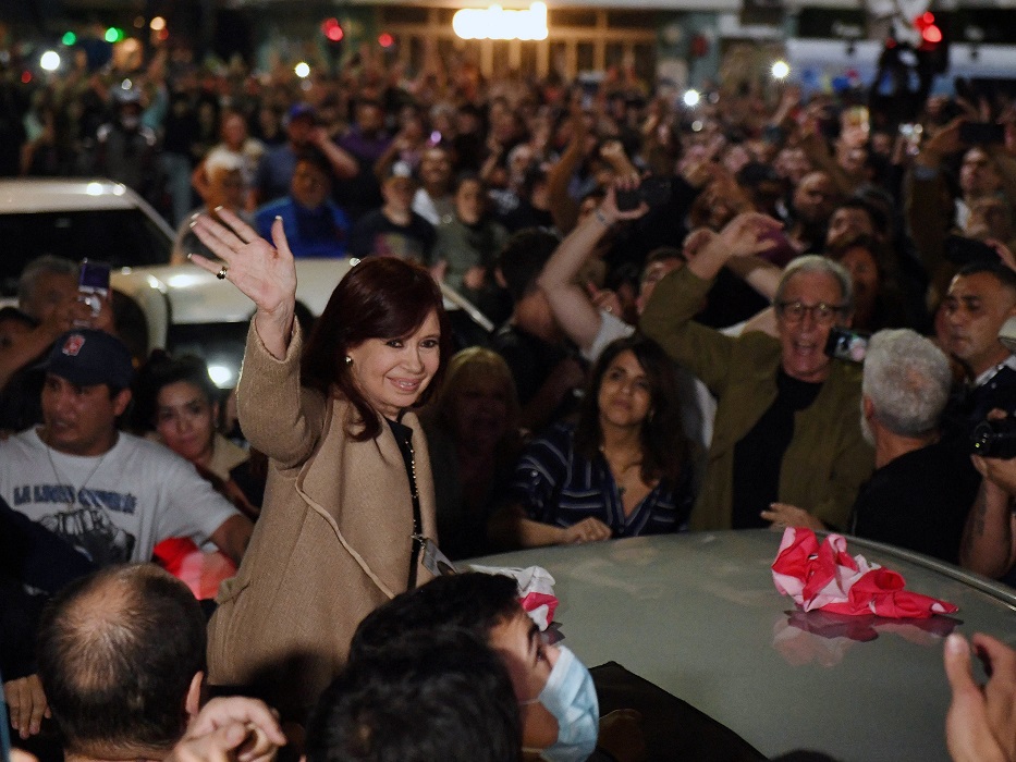 Foto de Cristina Kirchner. Justiça argentina prende quarto suspeito de participação em atentado contra a vice-presidente da Argentina