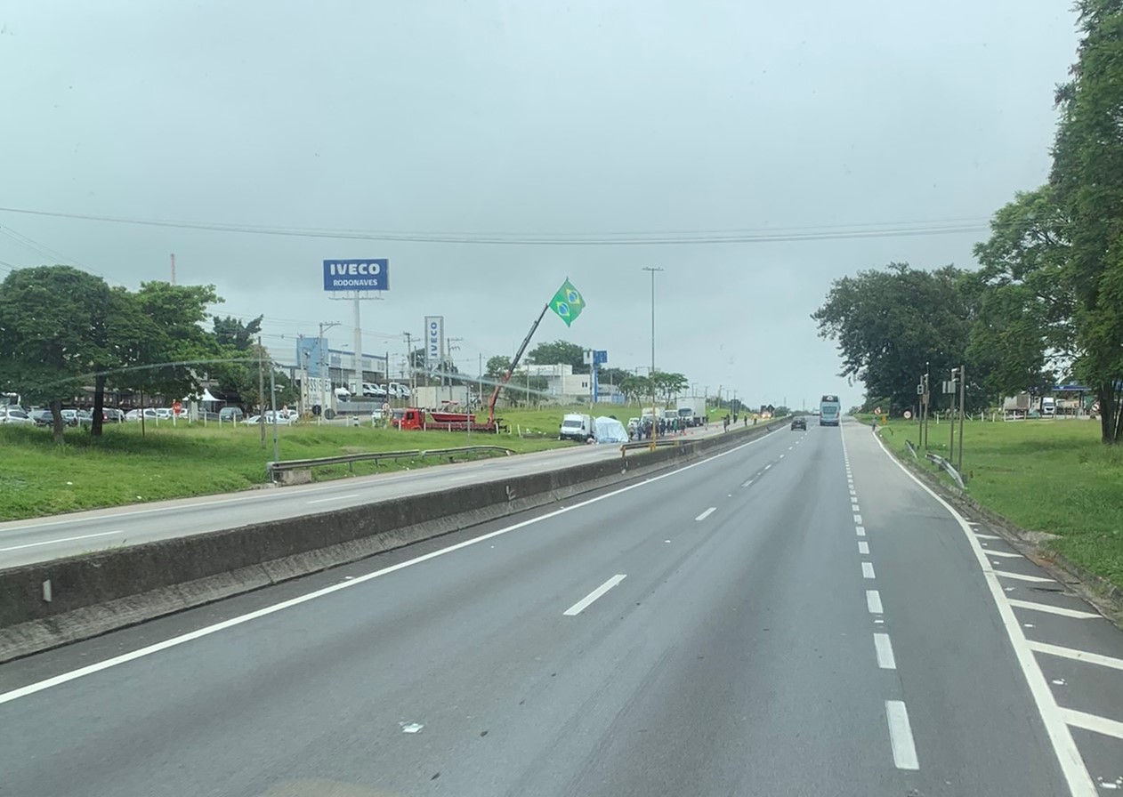 Ministro da Justiça anuncia normalização da circulação nas rodovias