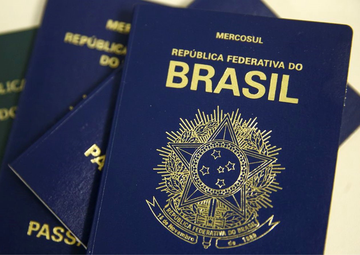 Polícia Federal anuncia normalização na emissão de passaportes