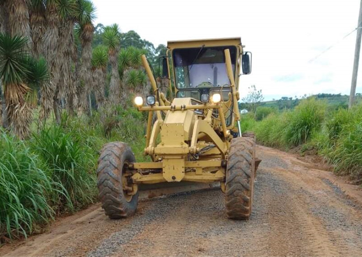 Pinda inicia obras de reparo em vias municipais afetadas pelas chuvas