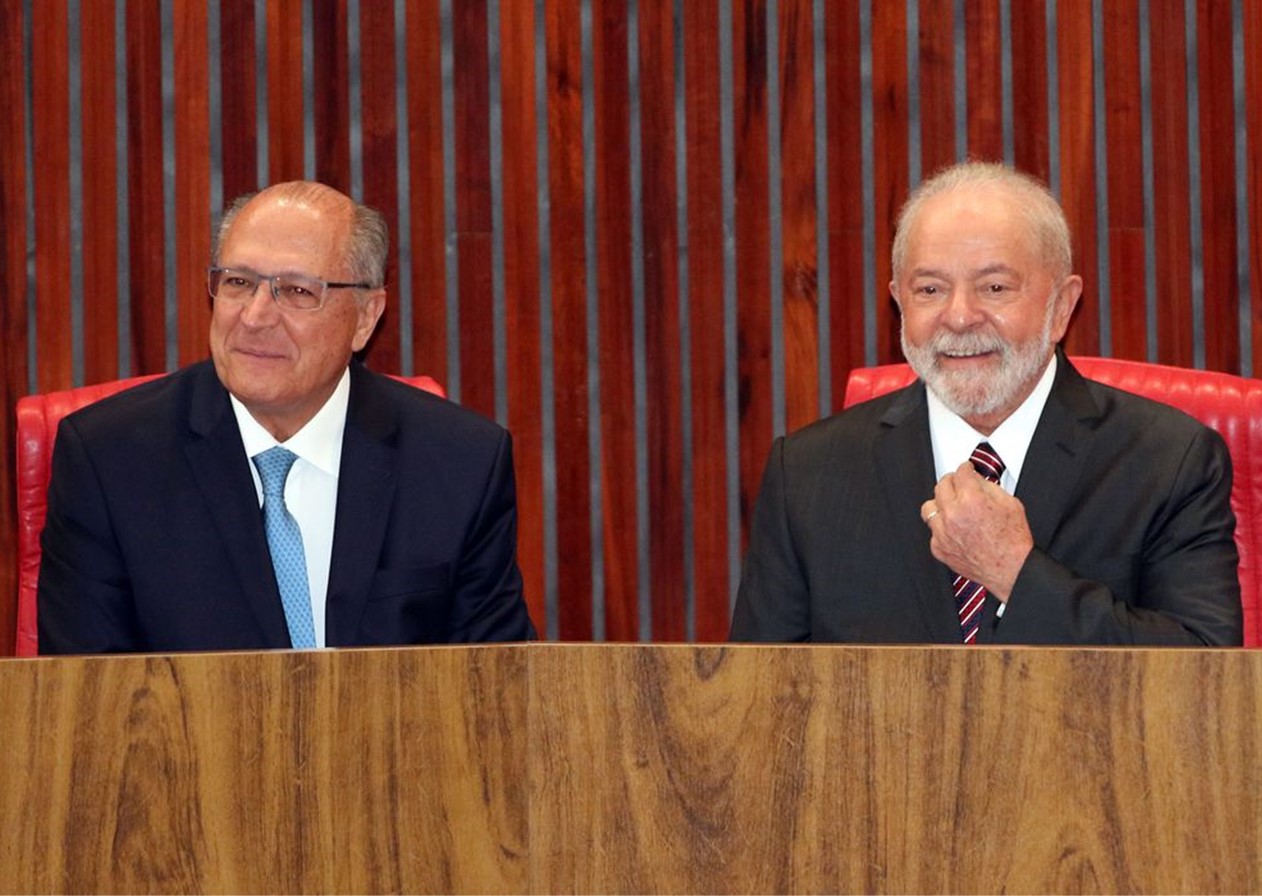 Lula e Alckmin são diplomados no TSE