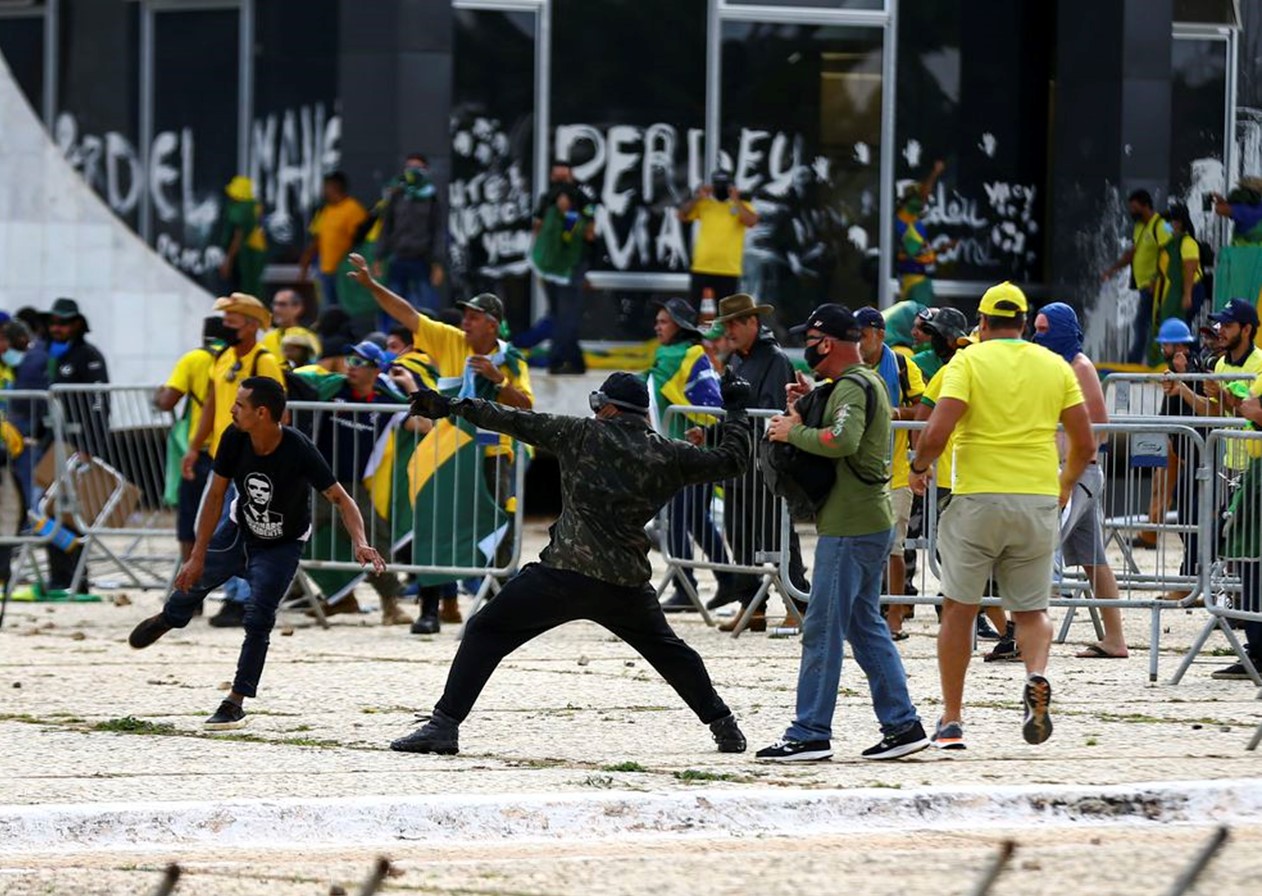 Defensoria pede soltura de idosos e mães presas por atos golpistas