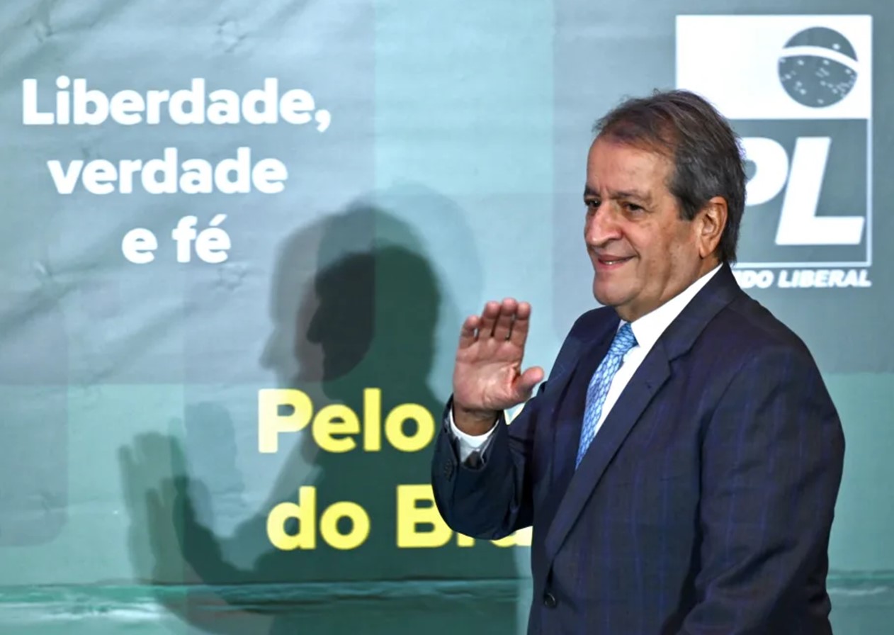 Moraes dá prazo para que PF ouça Valdemar Costa Neto