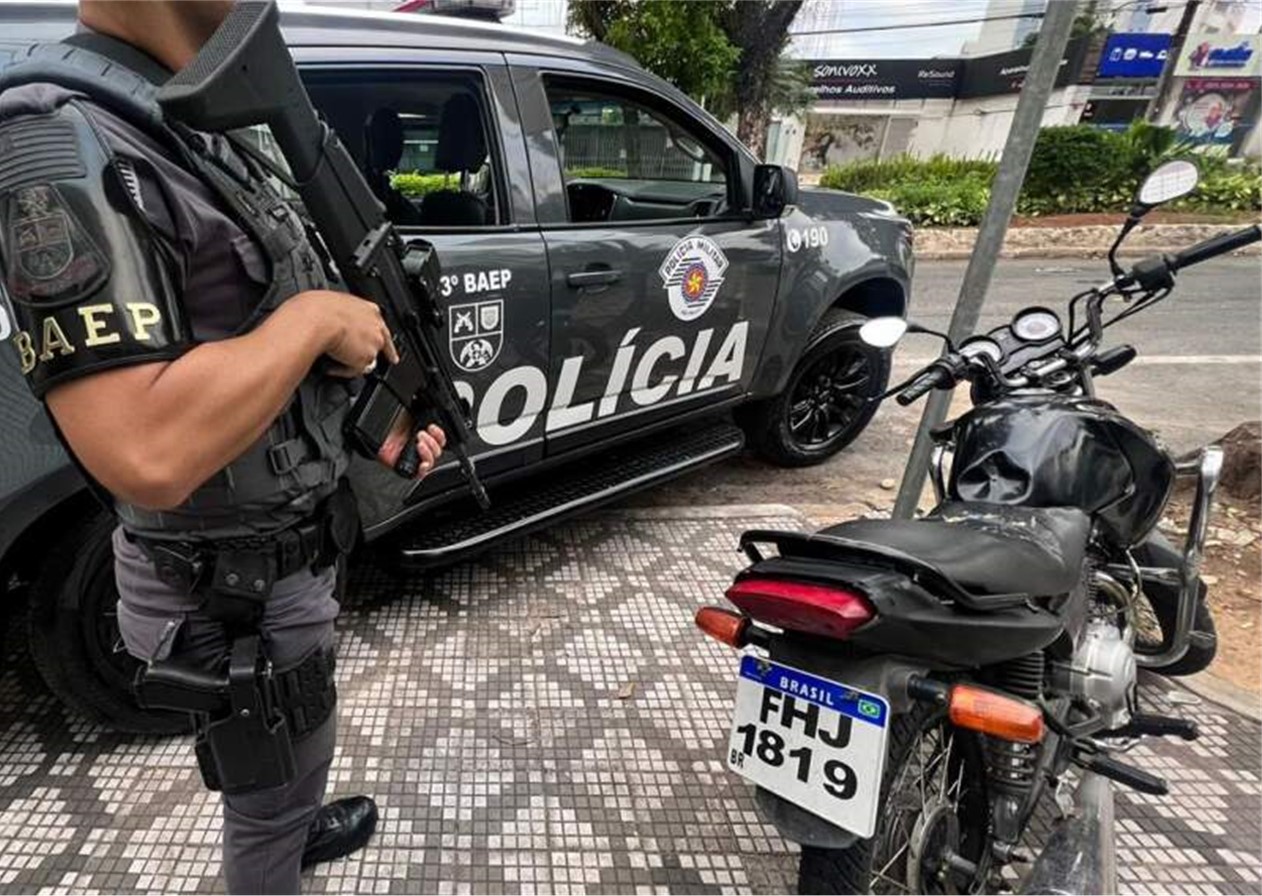 Jovem é apreendido em SJC com motocicleta furtada em Pinda