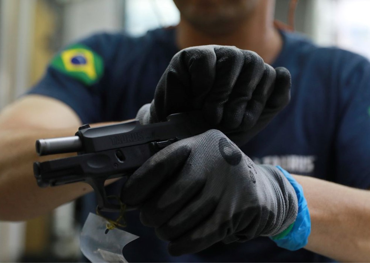 Senado aprova teste toxicológico para posse e porte de arma