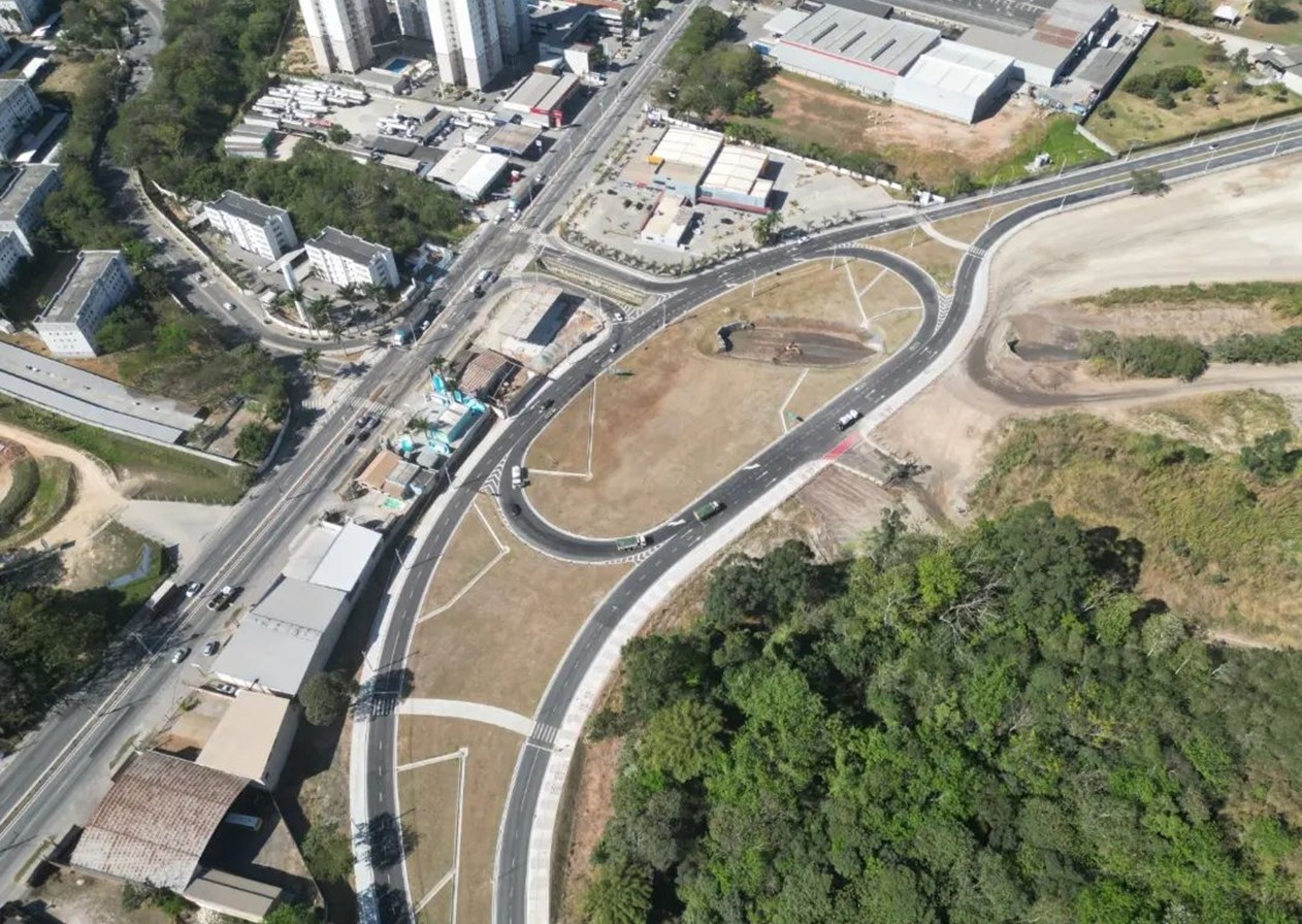 Prolongamento da Av. Davi Monteiro Lino, em Jacareí, é concluído