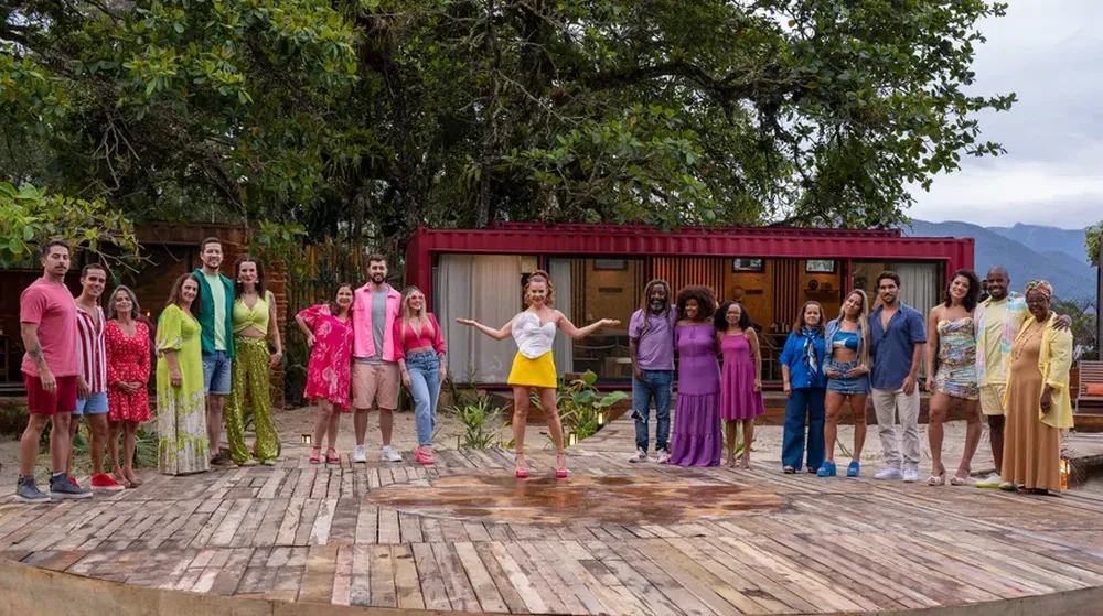 Praia da Caçandoca, em Ubatuba é cenário de reality da Netflix