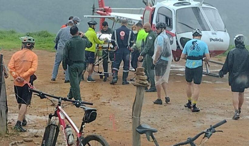 Ciclista é resgatado após sofrer acidente no Caminho da Fé, em Guará