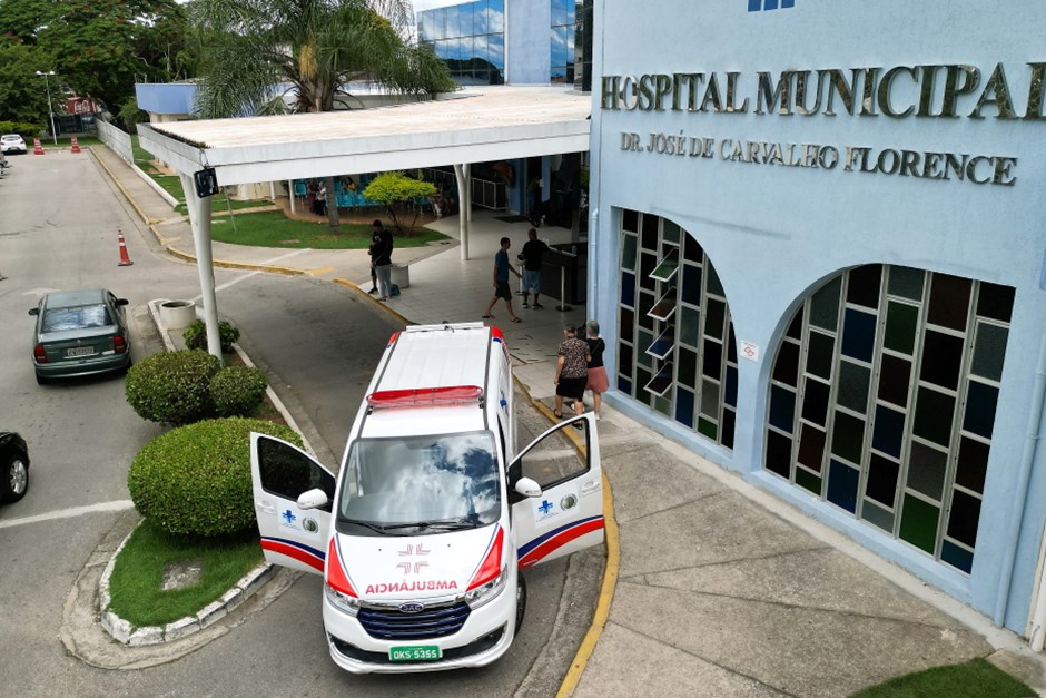 Hospital Municipal de SJC testa a 1ª ambulância elétrica da região