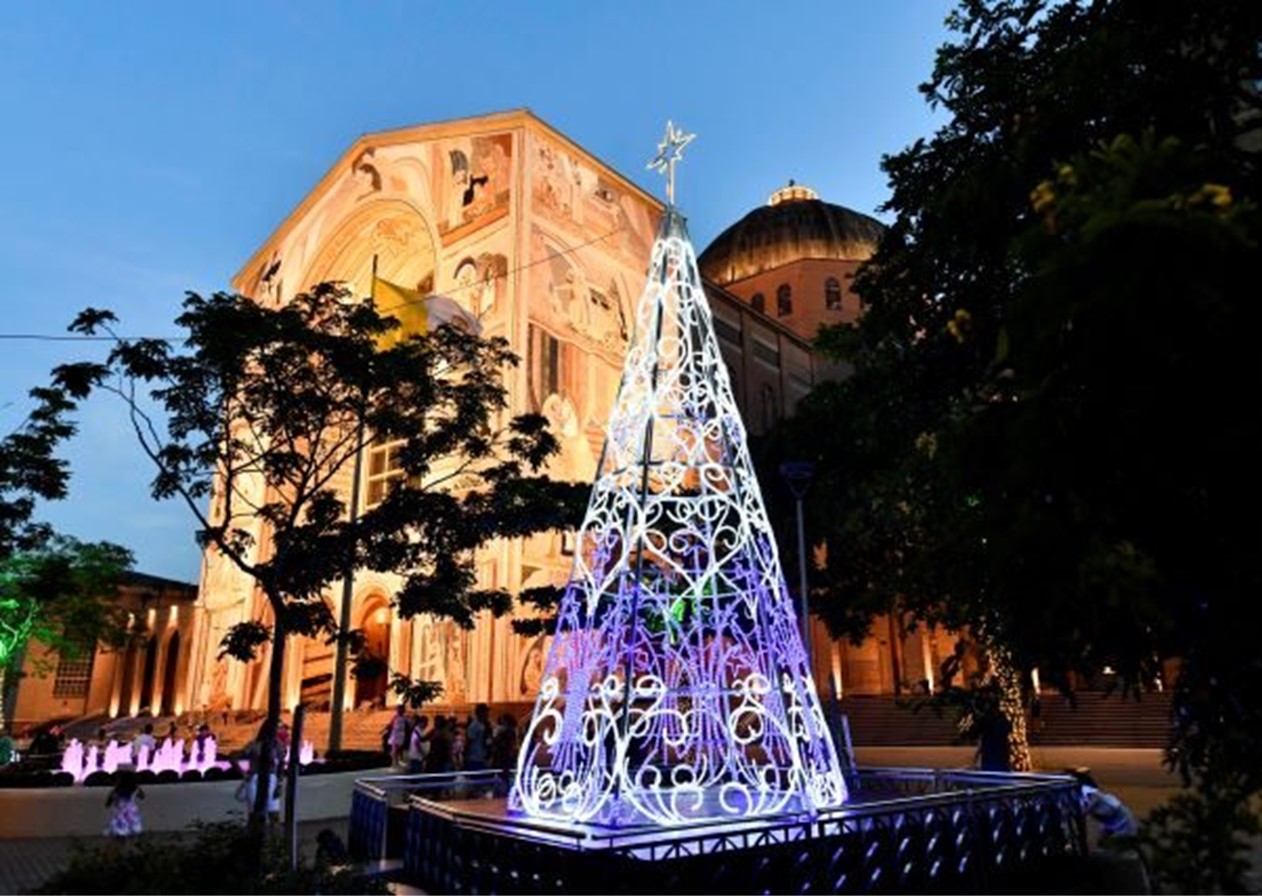 Novena de Natal no Santuário Nacional festeja santos brasileiros