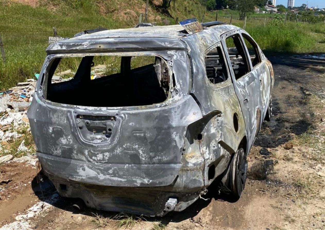 Motorista de app é rendida por bandidos em São José