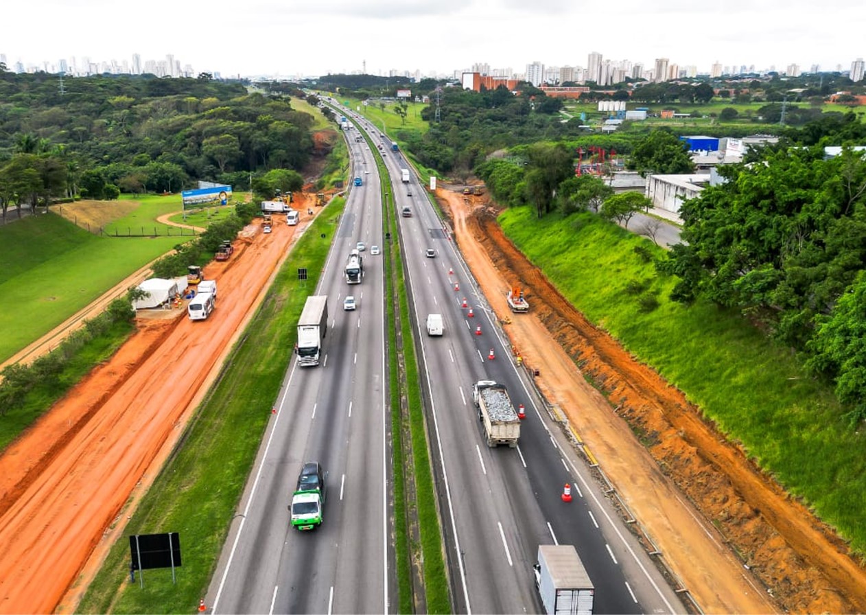 Obras na marginal da Dutra causam mudanças no trânsito em SJC