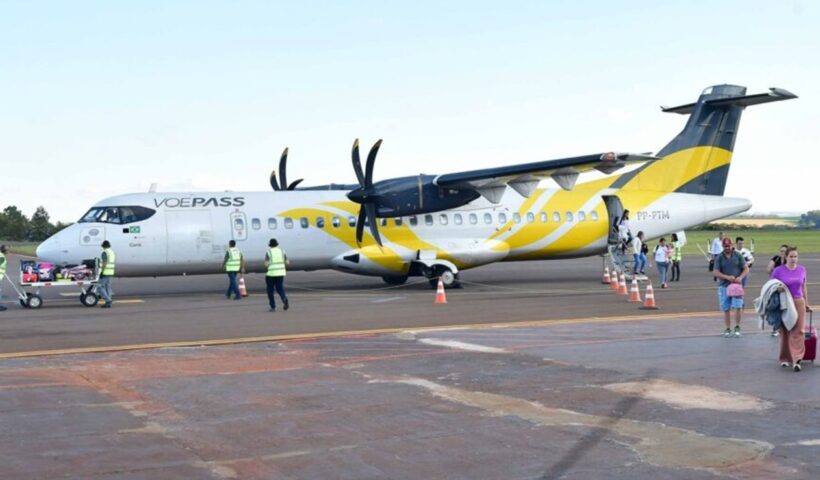 Avião da Voepass faz pouso de emergência no interior de Minas