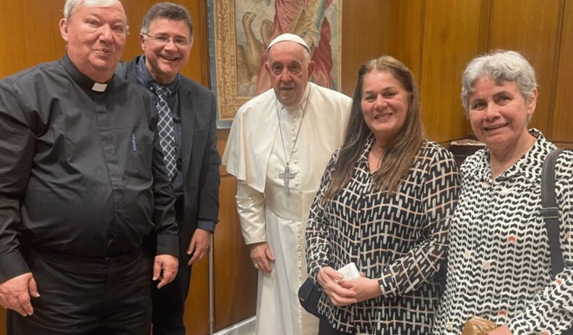 Fundadores da Fazenda da Esperança de Guará são recebidos pelo Papa, em Roma