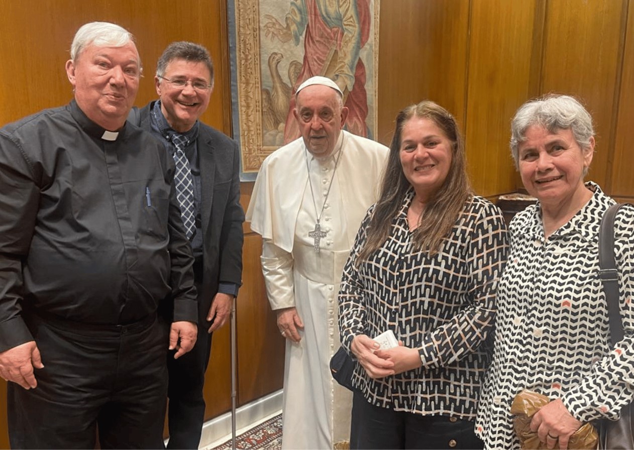 Fundadores da Fazenda da Esperança de Guará são recebidos pelo Papa, em Roma