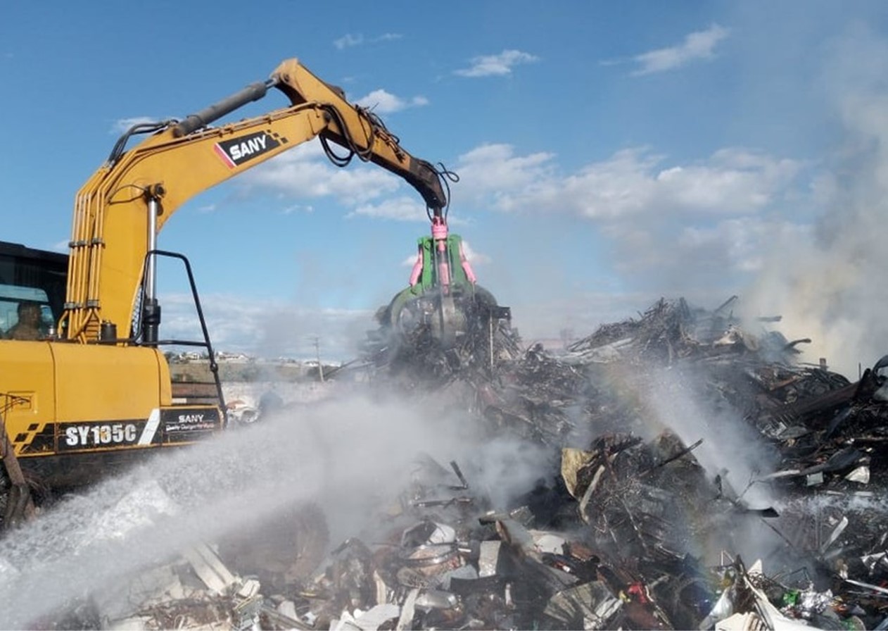 Incêndio destrói empresa de reciclagem em Caçapava