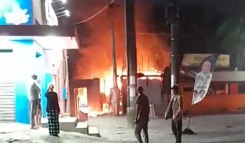 Incêndio durante a madrugada atinge banca de jornal em São Sebastião