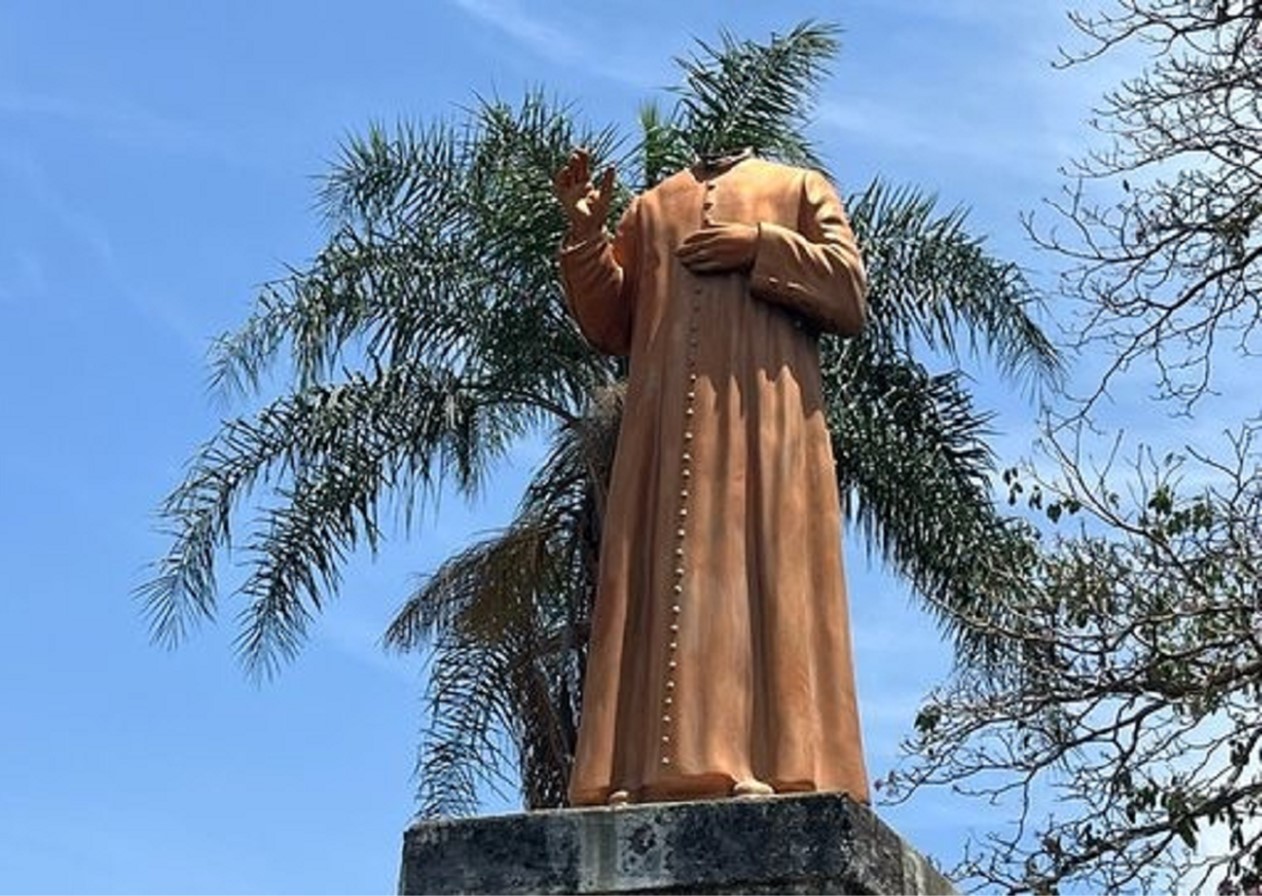 Estátua vandalizada de Padre Cícero será restaurada em Taubaté