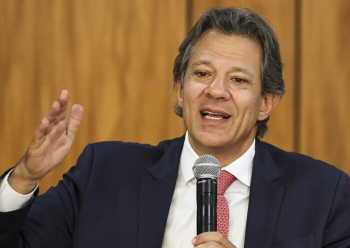 Haddad cancela viagem à Europa