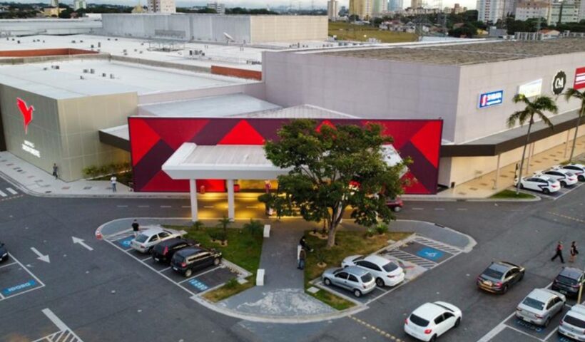 Shoppings abrem mais de 500 vagas temporárias em São José